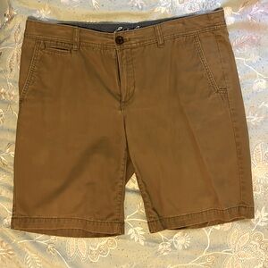 Brown Eddie Bauer shorts. Size 12. Great condition.